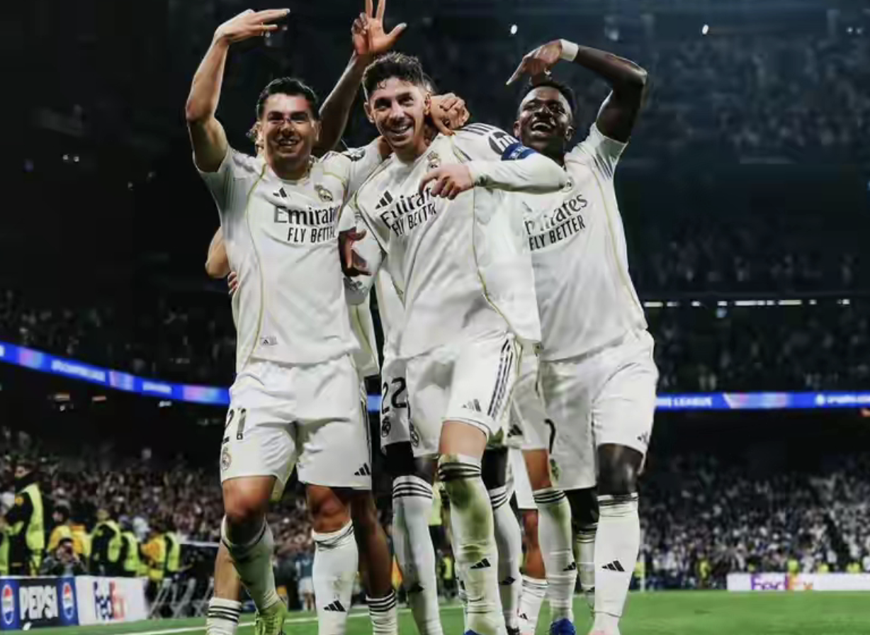 开云移动端-15冠王装死？残阵皇马狂虐13亿欧曼城 亨利:我穿上这球衣能长头发