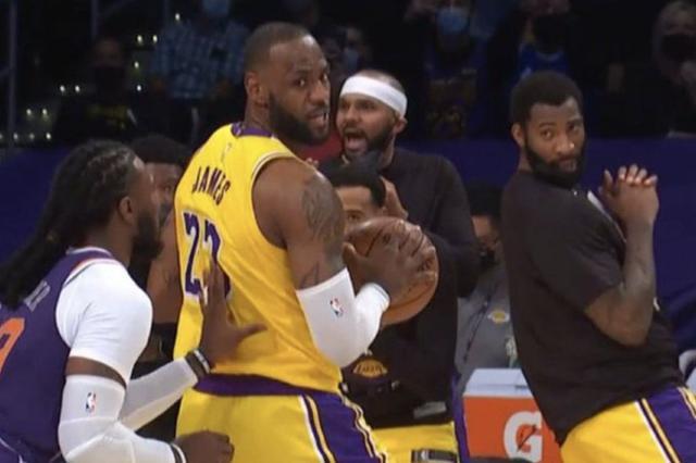 开云app-湖人连胜两场不足为喜，沃格尔：三分线外有隐患