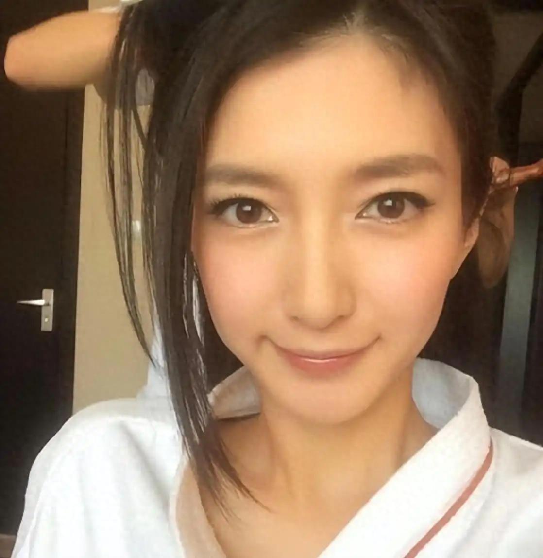 开云app-江疏影海外产子风波升级，遭正房儿子当众羞辱？王传君的话应验了